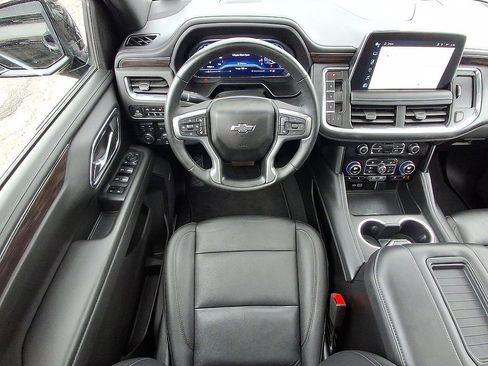 Used 2023 Chevrolet Tahoe Z71 w/ Luxury Package AWD/4WD image 27