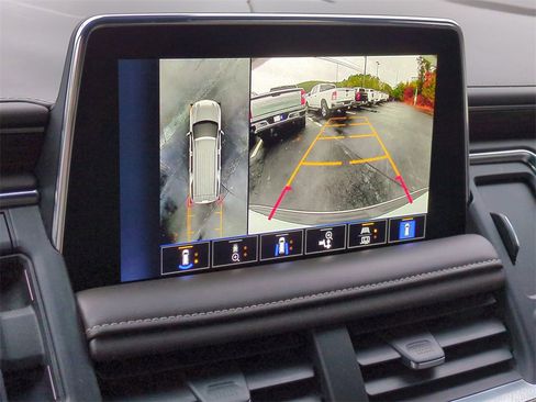 Used 2022 Chevrolet Tahoe LT w/ Luxury Package image 20