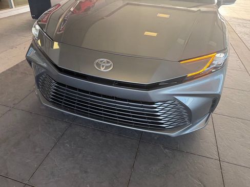 Used 2026 Toyota Camry XLE FWD image 2