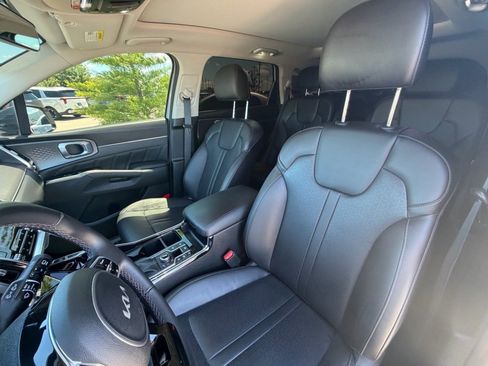Used 2023 Kia Sorento SX AWD/4WD image 12