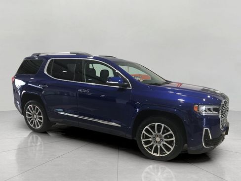 Used 2023 GMC Acadia Denali w/ Denali Ultimate Package AWD/4WD image 3