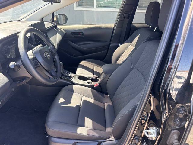 Used 2023 Toyota Corolla LE w/ Carpet Mat Package (TMS) FWD image 9