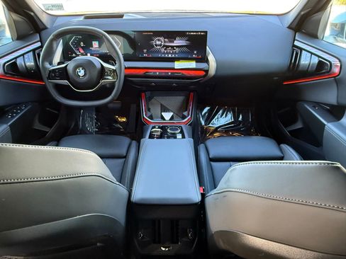 Used 2025 BMW X3 xDrive30i w/ Premium Package image 32
