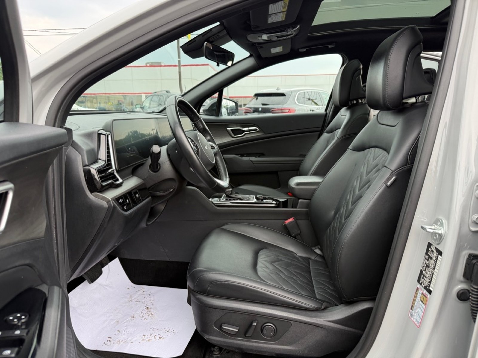 Used 2024 Kia Sportage X-Line w/ X-Line Premium Package AWD/4WD image 29
