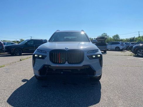 New 2027 BMW X7 xDrive40i w/ M Sport Package AWD/4WD image 2
