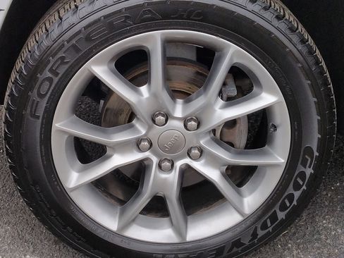 Used 2016 Jeep Grand Cherokee Summit w/ Platinum Series Group image 14