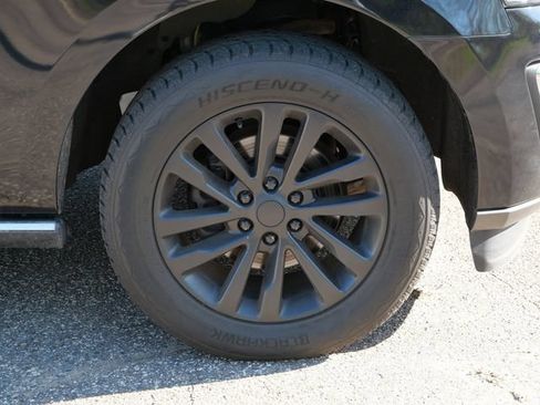 Used 2021 Ford Expedition Limited AWD/4WD image 7