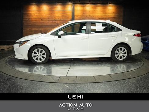 Used 2023 Toyota Corolla LE FWD image 1
