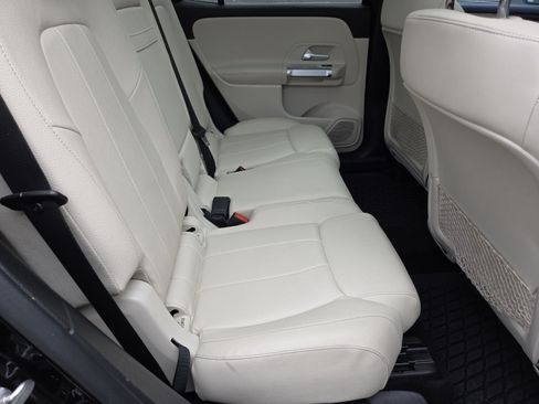 Used 2022 Mercedes-Benz GLB 250 4MATIC image 28
