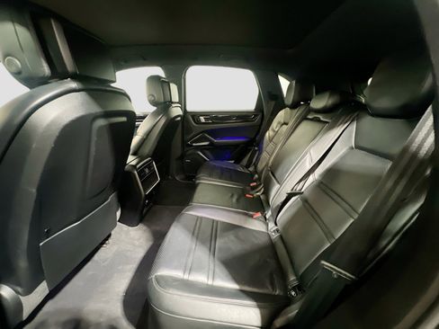 Used 2019 Porsche Cayenne AWD/4WD image 19
