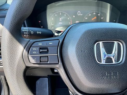 Certified 2025 Honda Accord LX image 23