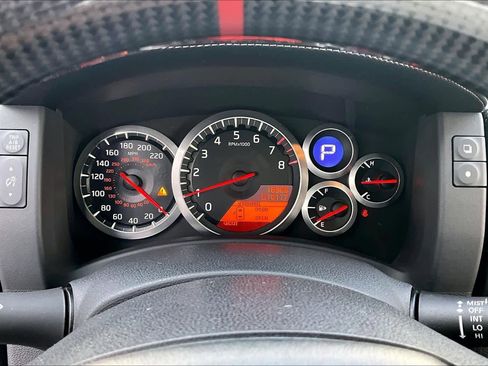 Used 2010 Nissan GT-R Premium image 23