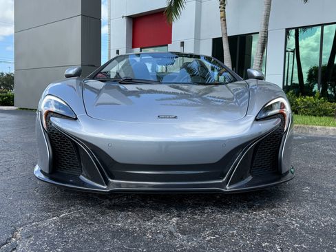 Used 2015 McLaren 650S Spider RWD image 6
