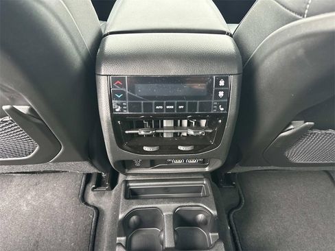 New 2025 Jeep Grand Cherokee L Limited image 12