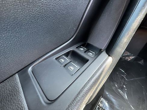 Used 2018 Volkswagen Beetle 2.0T S image 13