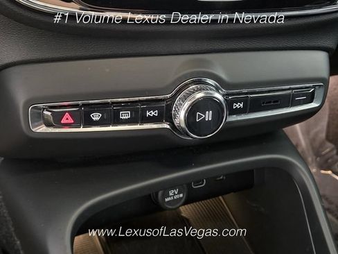 Used 2023 Volvo XC40 Recharge Plus AWD/4WD image 37