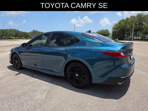 Used 2025 Toyota Camry SE w/ Convenience Package FWD image 5