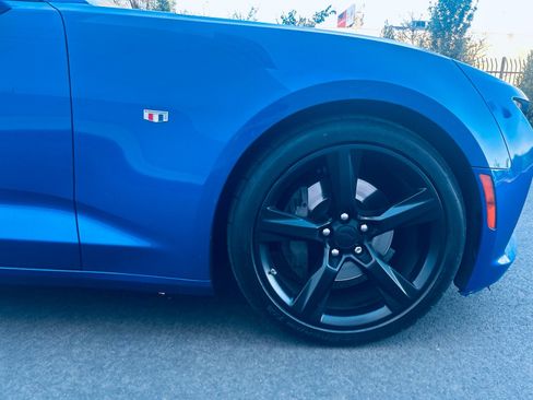 Used 2017 Chevrolet Camaro SS RWD image 17