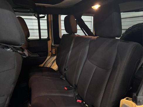 Used 2014 Jeep Wrangler Unlimited Sport w/ Quick Order Package 23S AWD/4WD image 21