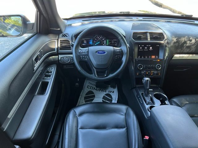 Used 2019 Ford Explorer XLT w/ Equipment Group 202A FWD image 32