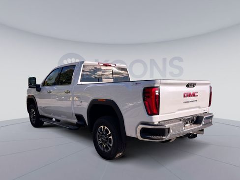 New 2026 GMC Sierra 2500 SLT w/ SLT Premium Package image 4