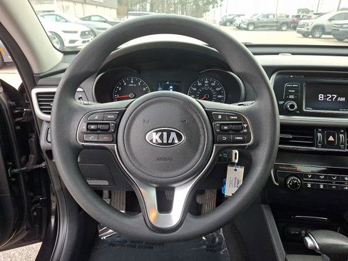 Used 2017 Kia Optima LX image 18
