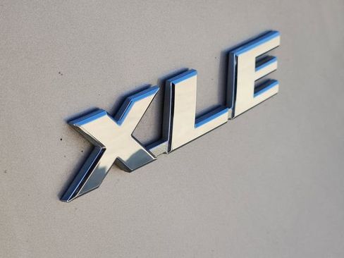 Used 2024 Toyota RAV4 XLE image 7