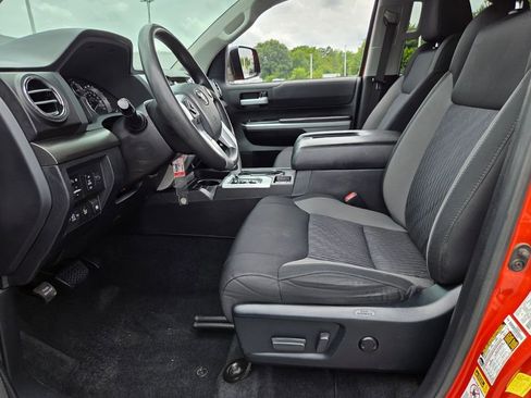 Used 2017 Toyota Tundra SR5 w/ TRD Off Road Package AWD/4WD image 5