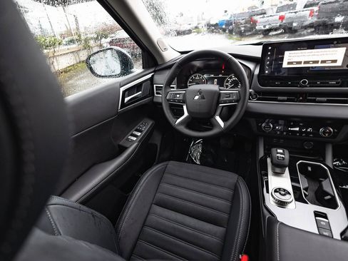 New 2026 Mitsubishi Outlander Trail Edition image 21