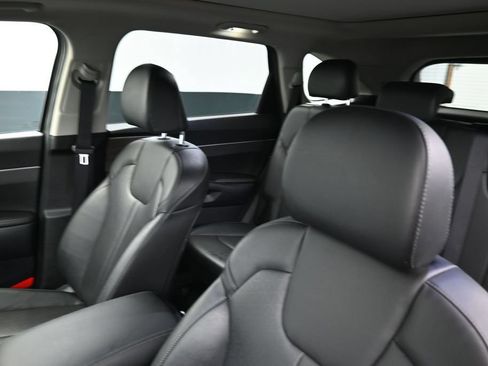 Certified 2023 Kia Sorento S w/ Panoramic Sunroof Package AWD/4WD image 14