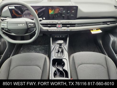 New 2026 Kia K4 LXS image 18