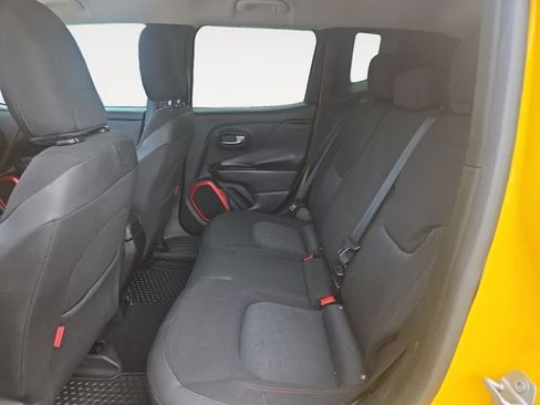 Used 2016 Jeep Renegade Trailhawk AWD/4WD image 14