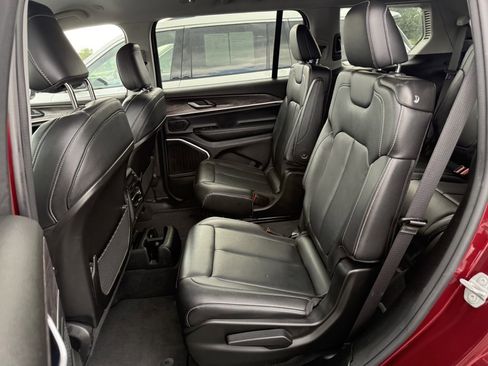 Used 2022 Jeep Grand Cherokee L Limited image 13