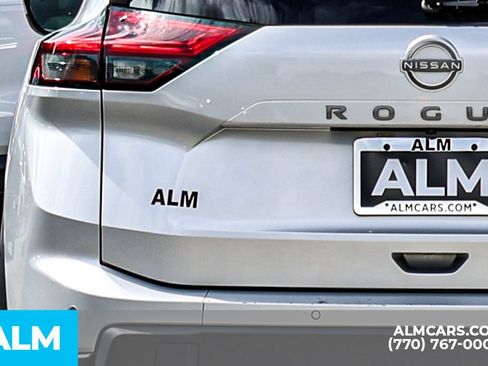 Used 2024 Nissan Rogue SV FWD image 13