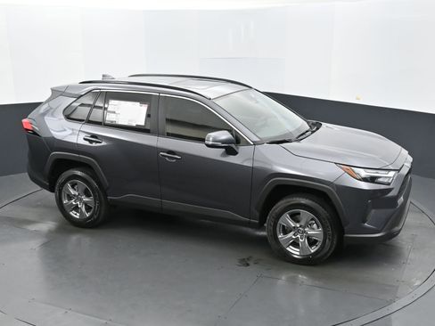 Used 2025 Toyota RAV4 XLE w/ Convenience Package image 34