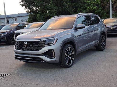 New 2025 Volkswagen Atlas SEL Premium R-Line image 3