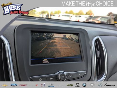 Used 2021 Chevrolet Equinox LT FWD image 14