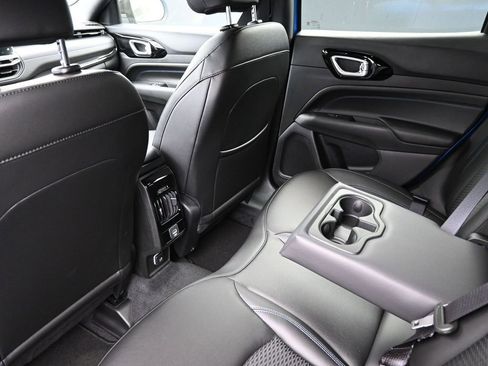 New 2026 Jeep Compass Latitude image 24