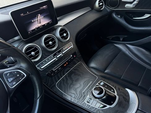 Used 2018 Mercedes-Benz GLC 300 image 36