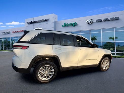 New 2026 Jeep Grand Cherokee Laredo X AWD/4WD image 7