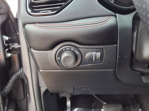 Used 2025 Dodge Durango GT image 22