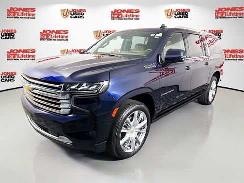 Used 2024 Chevrolet Suburban High Country w/ Advanced Technology Package AWD/4WD image 13