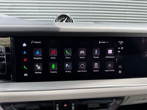 Used 2025 Porsche Cayenne E-Hybrid image 26