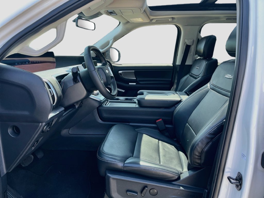 Used 2025 Ford Expedition Max Platinum AWD/4WD image 22
