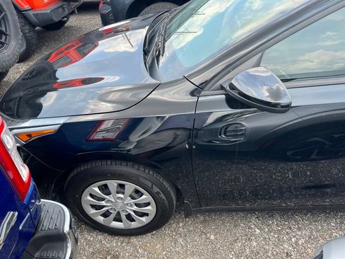 Used 2024 Kia Forte LX FWD image 5