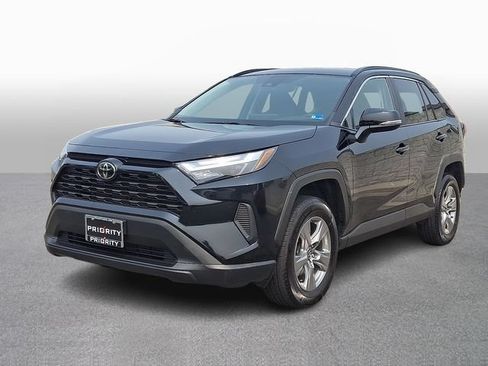 Used 2024 Toyota RAV4 XLE AWD/4WD image 1