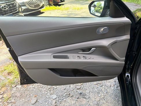 Certified 2023 Hyundai Elantra SEL FWD image 16