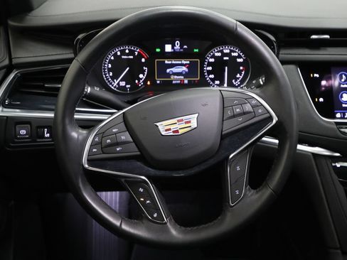 Used 2024 Cadillac XT5 Premium Luxury AWD/4WD image 3
