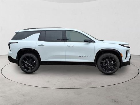 New 2026 Chevrolet Traverse RS image 4