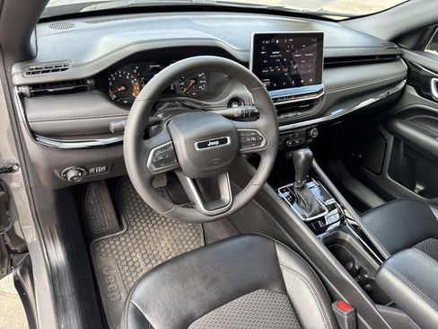 Used 2023 Jeep Compass Altitude w/ Sun and Sound Group image 37